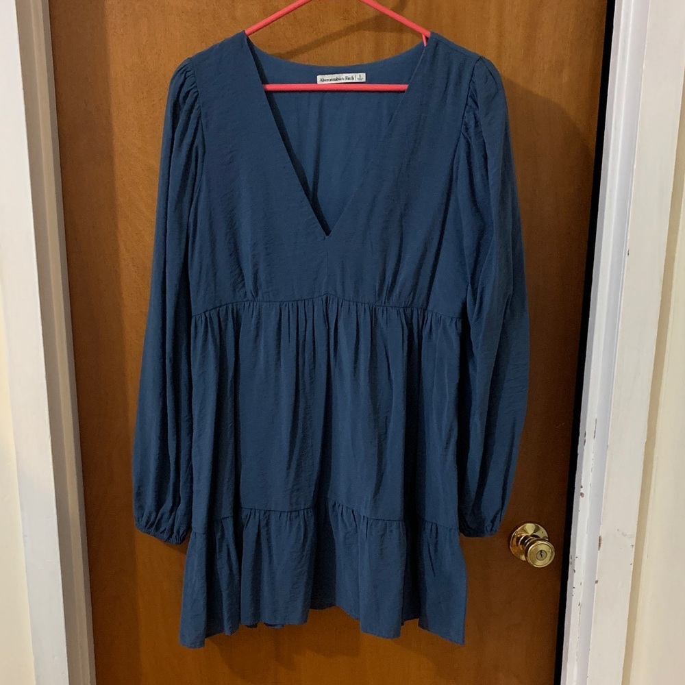 Abercrombie V Neck Long Sleeve Flowy Peasant Dress